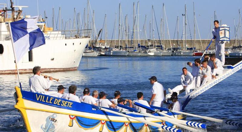 Port Marine Hotel